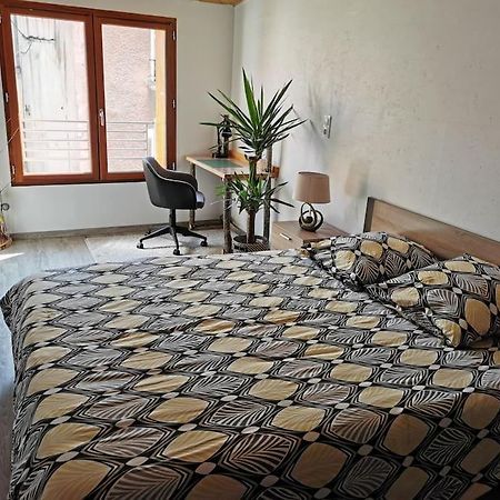 Maison De Ville 4Pers Исуар Екстериор снимка